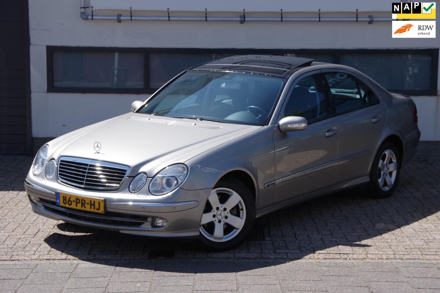 Mercedes-Benz E-klasse - 240 Avantgarde /1e eigenaar/Dealer onderhouden/ Uniek/ - AutoWereld.nl