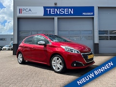 Peugeot 208 - 1.2 82PK PureTech Signature | Navigatie | Trekhaak | Cruise control |