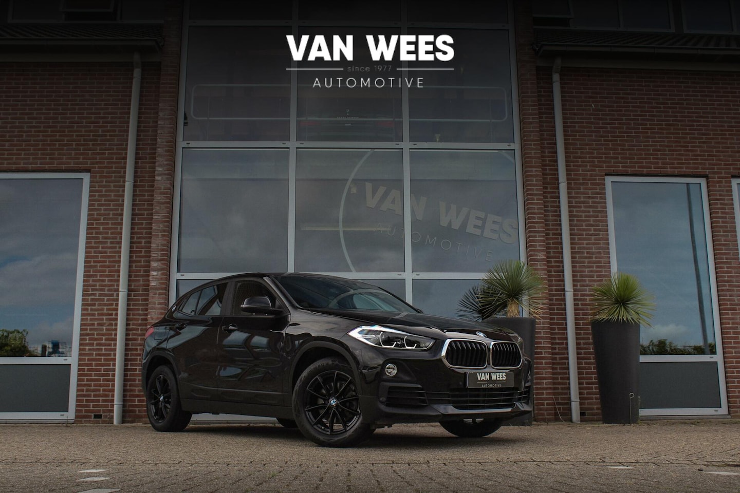 BMW X2 - sDrive18i F39 High Executive | 1e eigenaar | Trekhaak | Head up | Camera | Harman-Kardon | - AutoWereld.nl