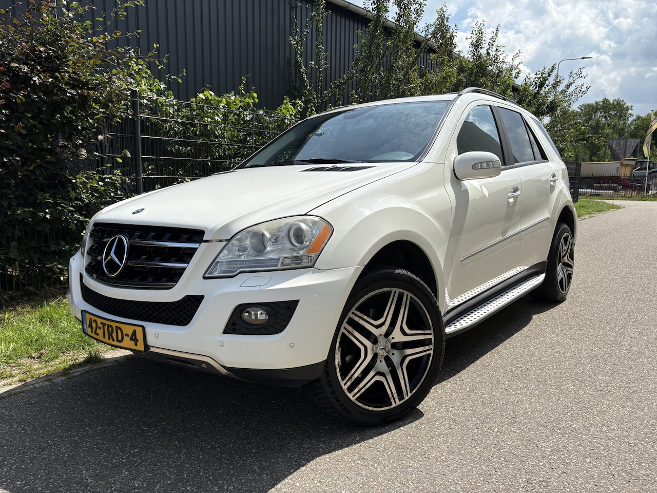 Mercedes-Benz M-klasse - 500 / AUTOMAAT / NAVI / SCHUIFDAK / YOUNGTIMER - AutoWereld.nl