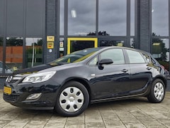 Opel Astra - 1.4 16V Edition 5 deurs I Trekhaak | Cruise control I Airconditioning