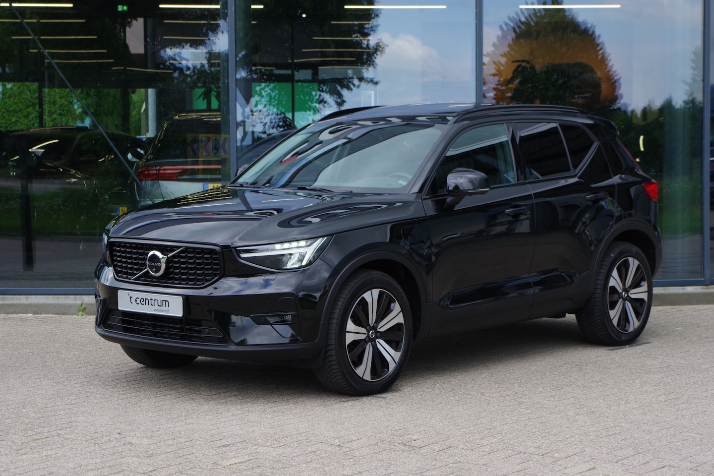 Volvo XC40 - 1.5 T5 Plug-in Hybrid 262 PK Ultimate Dark, Panoramadak, 360 Camera, Leder, Harman/Kardon, - AutoWereld.nl