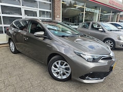 Toyota Auris Touring Sports - 1.8 Hybrid Trend Pano/Navi