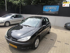 Peugeot 206 - 1.4 XR 5 Deurs +Nieuwe Apk