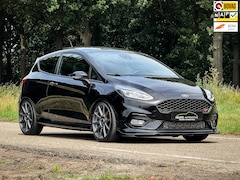 Ford Fiesta - 1.5 EcoBoost ST | Panorama | Clima | Cruise | CarPlay | PDC | 1e eigenaar | Stoelverw. |