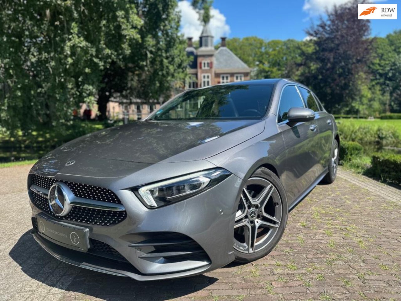 Mercedes-Benz A-klasse - 180 | AMG | Pano | Memory | Camera | Dealer Onderhouden | - AutoWereld.nl