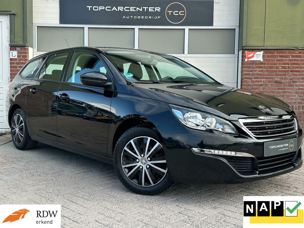 Peugeot 308 SW - 1.2 PureTech/AIRCO/TREKH/PARKS/NAVI/APK/NAP - AutoWereld.nl