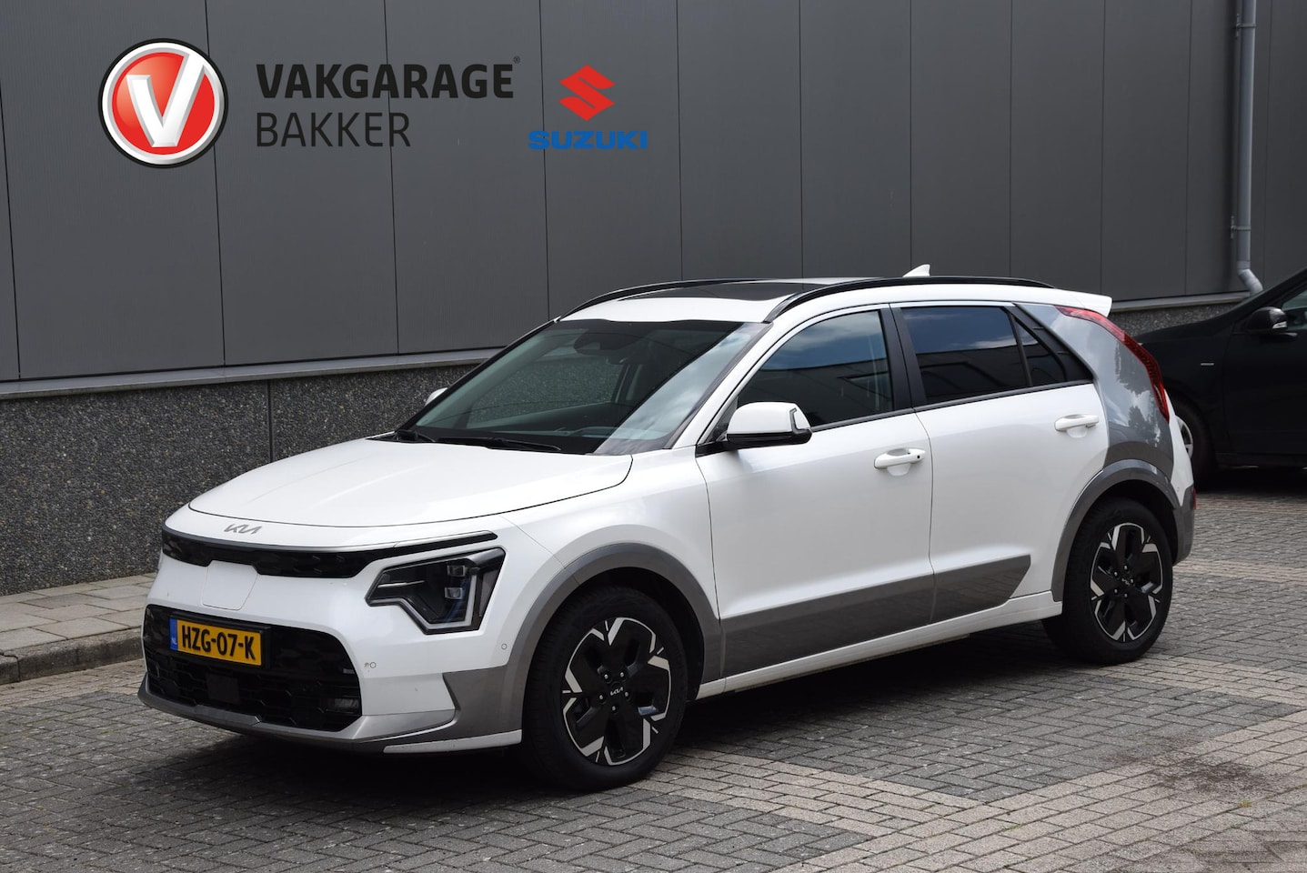 Kia Niro EV - ExecutiveLine 64.8 kWh | Stoelventilatie | Schuif-kanteldak | Dealer onderhouden | - AutoWereld.nl