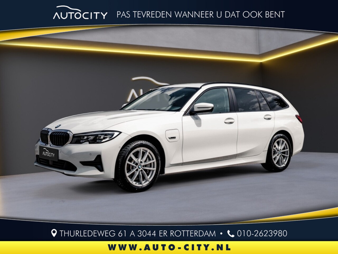 BMW 3-serie Touring - 330e Advantage Sportstoelen | Adaptive Cruise | Carplay/Android - AutoWereld.nl