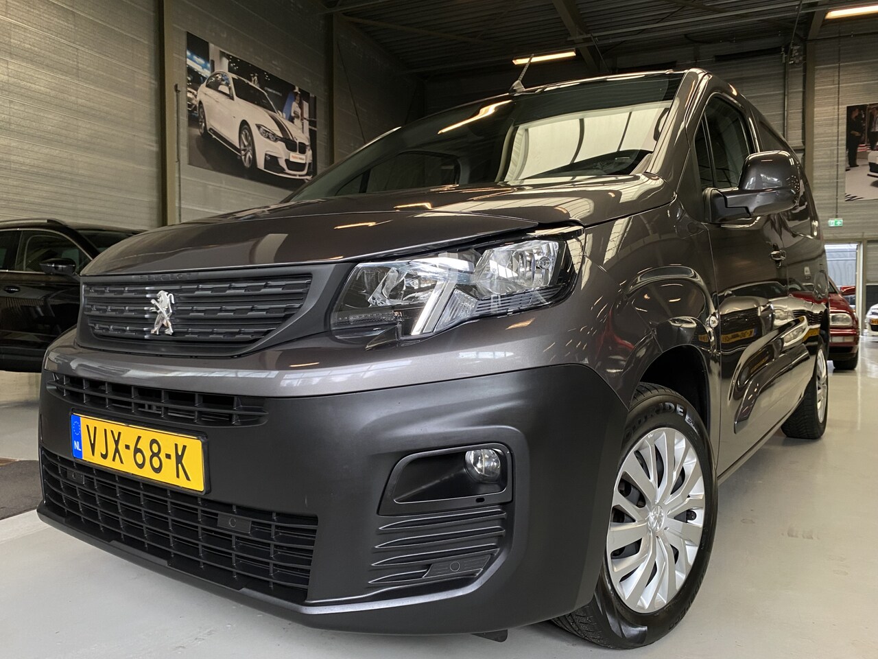 Peugeot Partner - 1.5 BlueHDI Premium Long Cruise, Carplay, L2h1, 3 Pers - AutoWereld.nl