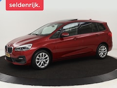 BMW 2-serie Gran Tourer - 220i 7-persoons Executive Edition | Panoramadak | Head-Up | Navigatie | Full LED | Climate