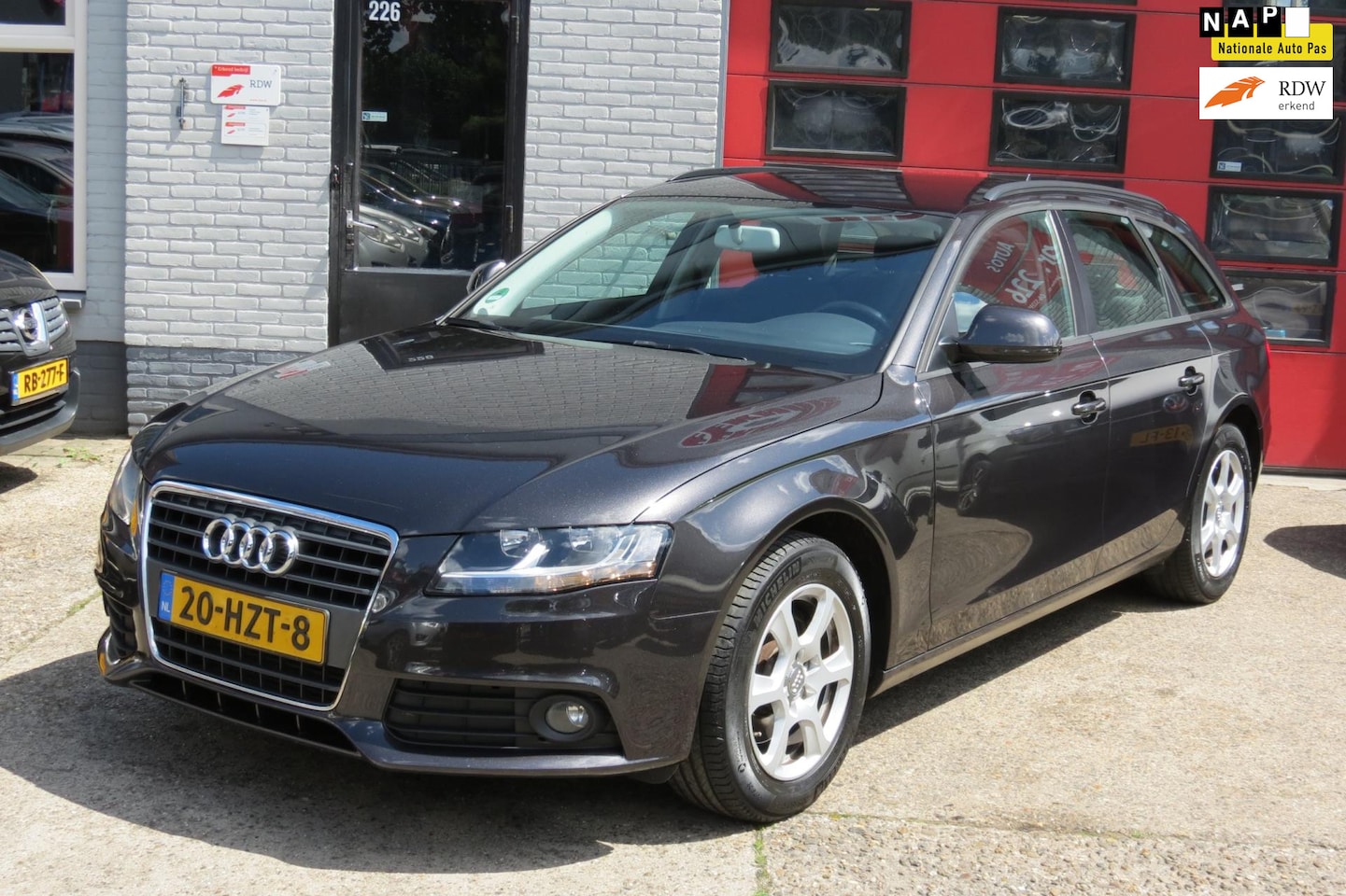 Audi A4 Avant - 1.8 TFSI Pro Line Business 1.8 TFSI Pro Line Business , AIRCO , NAVI - AutoWereld.nl