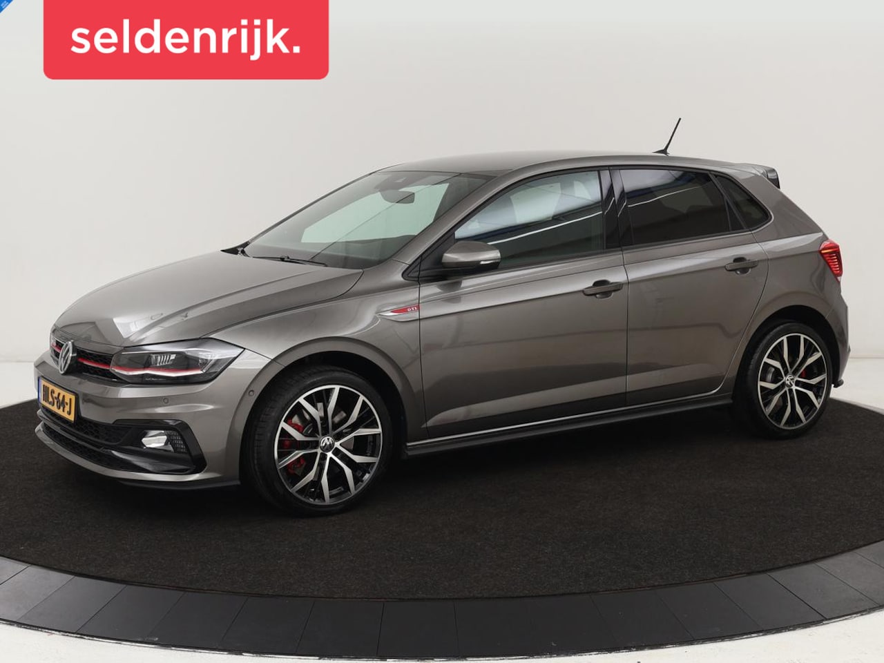 Volkswagen Polo - 2.0 TSI GTI | Stoelverwarming | Beats Pack | Camera | Adaptive cruise | Virtual Cockpit | - AutoWereld.nl