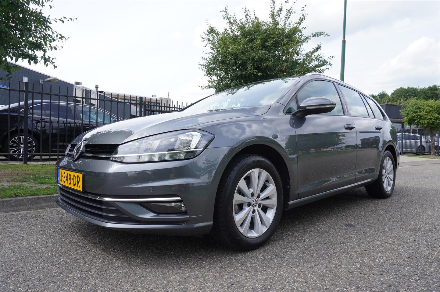 Volkswagen Golf Variant - 1.0 TSI 115pk Comfortline Business Apple Carplay Navigatie - AutoWereld.nl