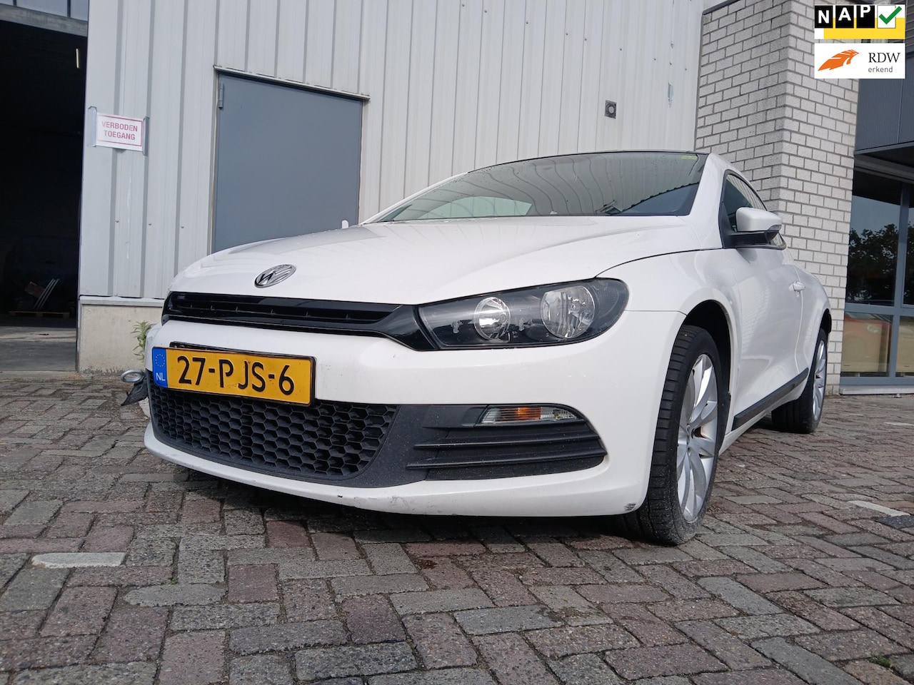 Volkswagen Scirocco - 1.4 TSI Highline Plus - Airco - Navi - Bak defect - AutoWereld.nl