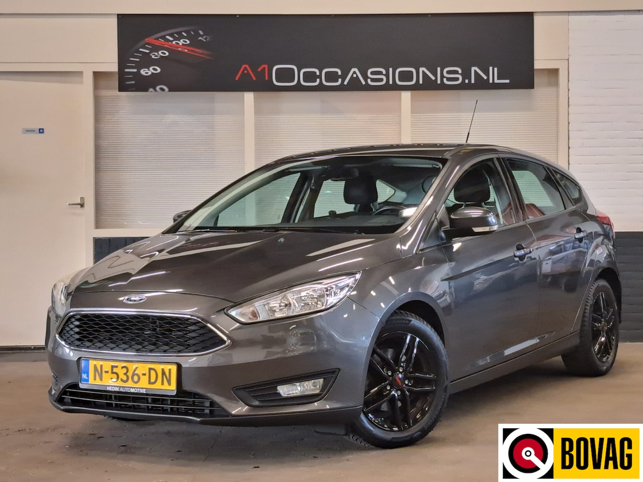Ford Focus - 1.0 Titanium Edition + NAVI - AutoWereld.nl