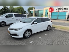 Toyota Auris Touring Sports - 1.8 Hybrid Executive | Navigatie | Clima | Parkeersensoren | Cruise control | Bluetooth |