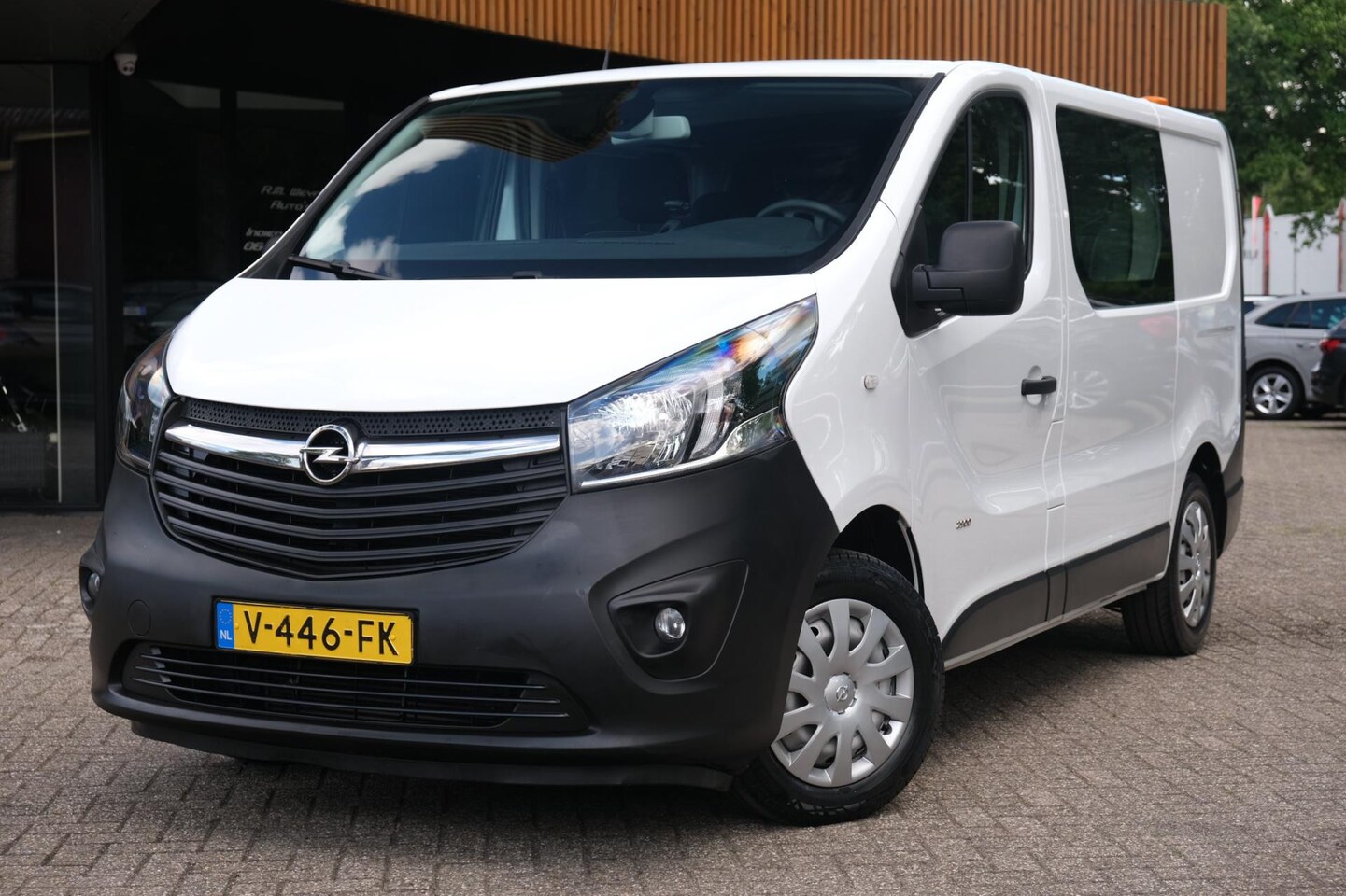 Opel Vivaro - 1.6 CDTI Edition EcoFlex/EXCL.BTW/Camera/Trekhaak/5-Zits/Bluetooth/Airco/Cruise - AutoWereld.nl