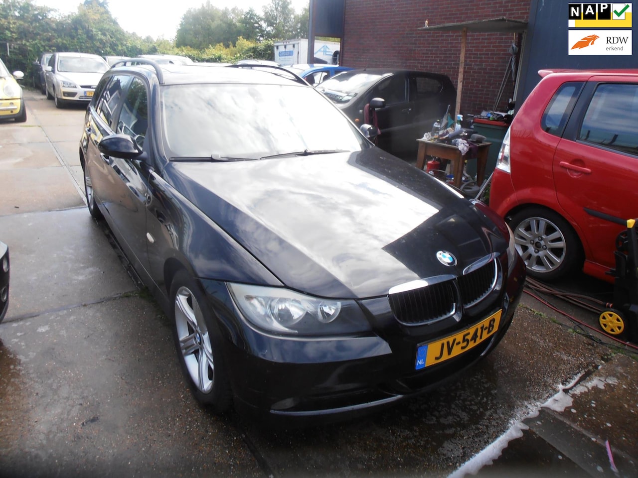 BMW 3-serie Touring - 318i High Exe autom pano navi nap apk - AutoWereld.nl