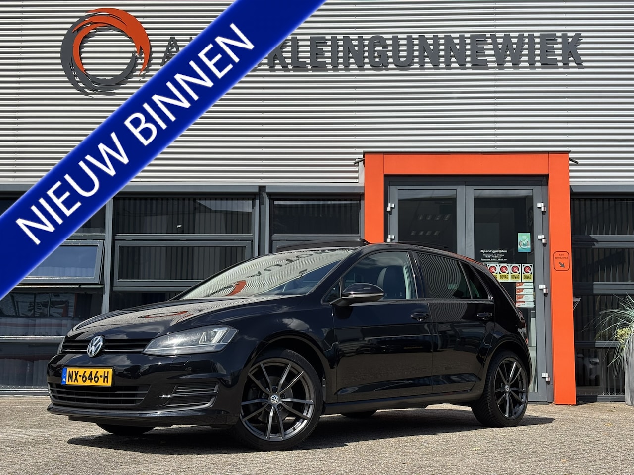 Volkswagen Golf - 1.4 TSI Highline / Parkeersensoren V+A / Navi / Ergonomische Stoelen / Allseason Banden / - AutoWereld.nl