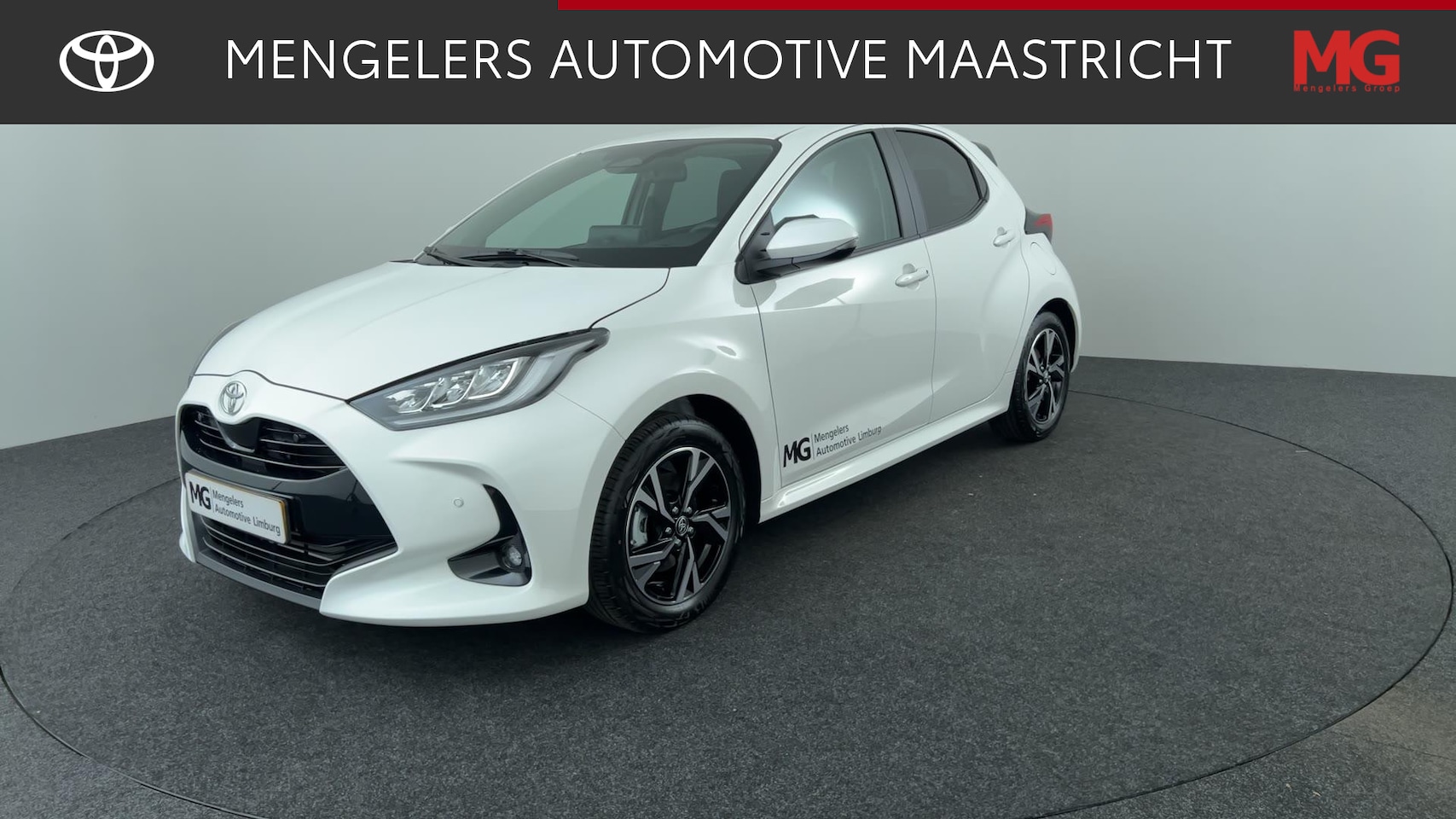Toyota Yaris - 1.5 Hybrid 115 Dynamic / Comfort Pack / Parkeersensoren / Dodehoeksensor - AutoWereld.nl