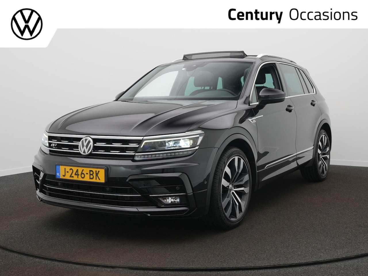 Volkswagen Tiguan - 1.5 TSI ACT Highline Business R | Panoramadak | LED | Camera | 20" LM - AutoWereld.nl