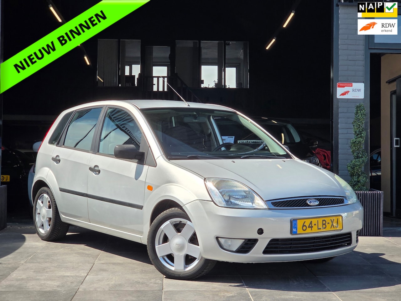 Ford Fiesta - 1.4-16V First Edition|APK|NAP|Airco|5 Deuren - AutoWereld.nl