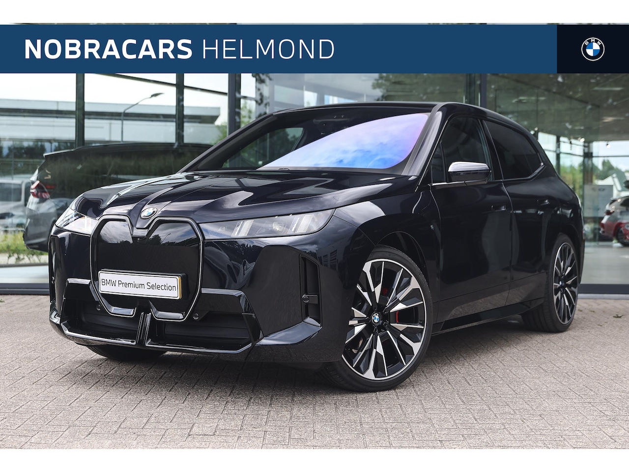 BMW iX - xDrive45 M Sport / Panoramadak Sky Lounge / Trekhaak / Parking Assistant Professional / M - AutoWereld.nl