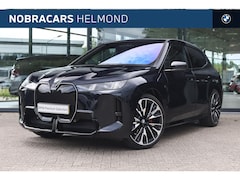 BMW iX - xDrive45 M Sport / Panoramadak Sky Lounge / Trekhaak / Parking Assistant Professional / M