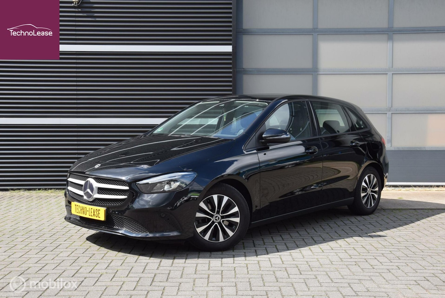 Mercedes-Benz B-klasse - 180 Business Solution 7g-dct automaat + trekhaak - AutoWereld.nl