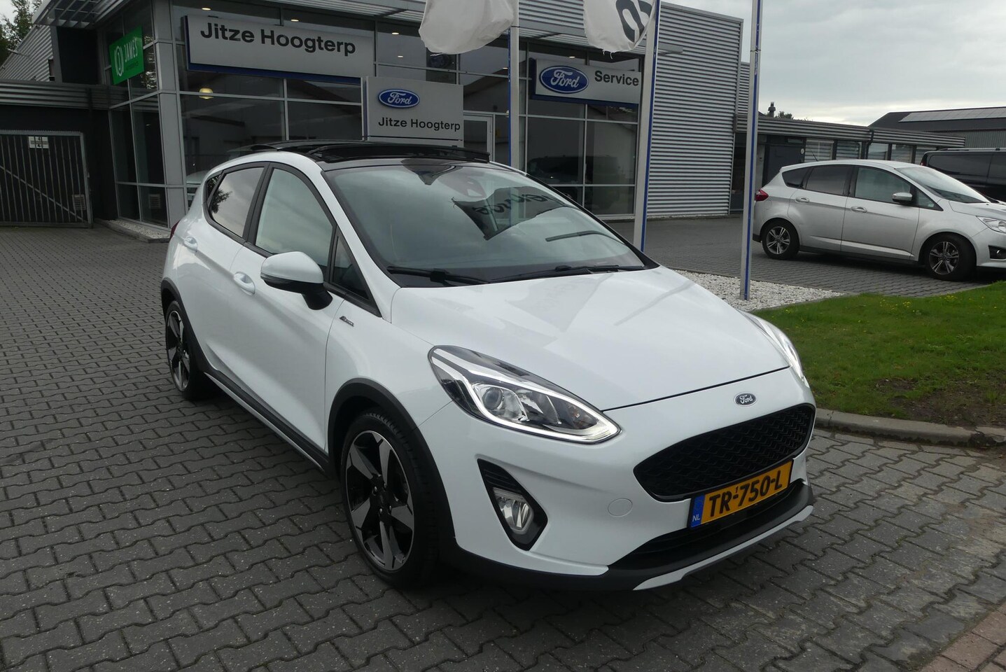 Ford Fiesta - 1.0 EcoBoost Active PANO, B&O, ADAPTIEVE CRUISE, WINTER PACK, CAMERA, CLIMA, NAVI, 96.071K - AutoWereld.nl