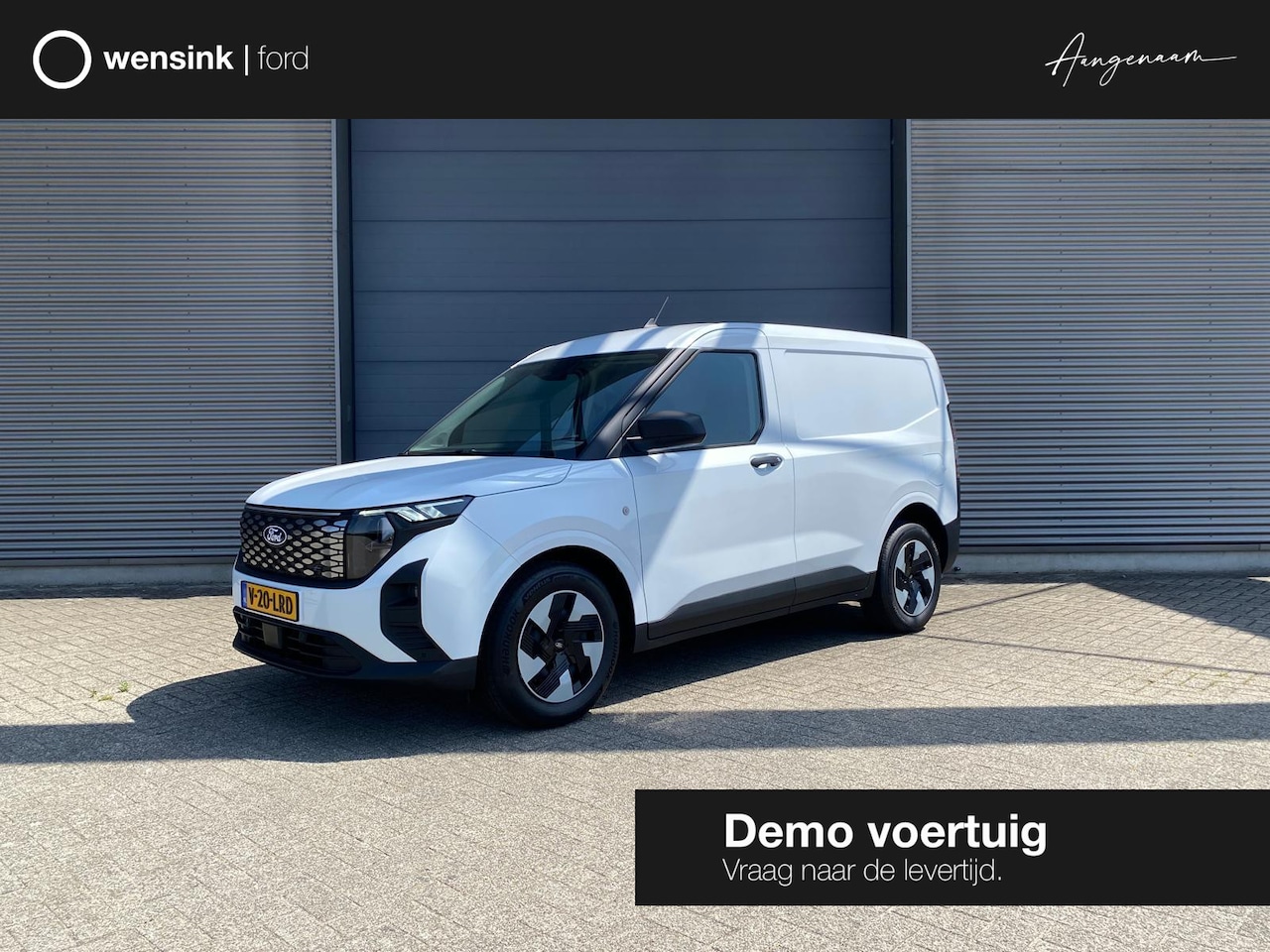 Ford Transit Courier - E-Transit Trend 44 kWh 136PK | Climate Control | Parkeersensoren | Parkeercamera | Bluetoo - AutoWereld.nl