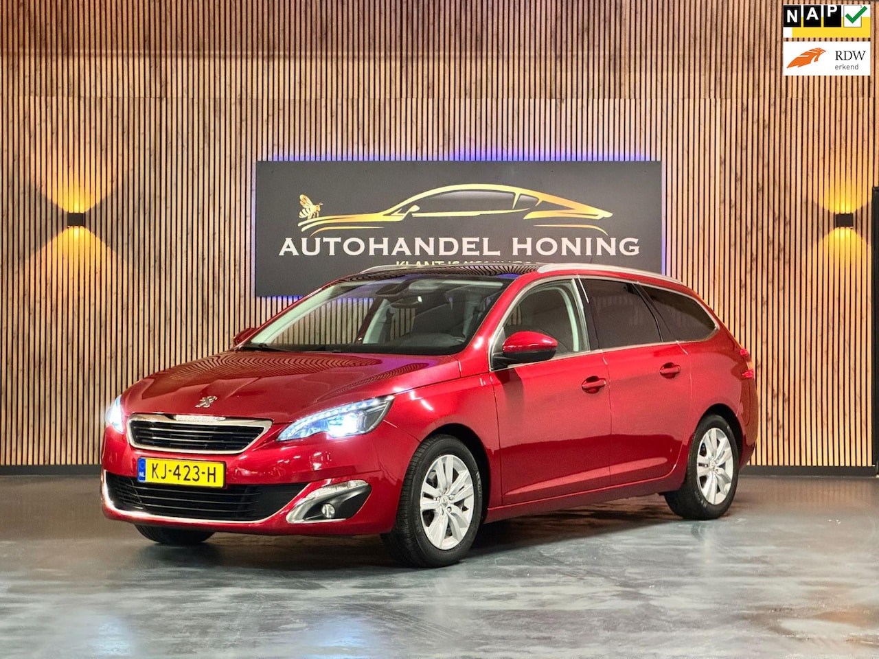 Peugeot 308 SW - 1.2 PureTech Blue Lease Premium|aut|pano|xenon|navi|psensor|trekhaak| - AutoWereld.nl