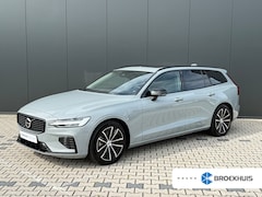 Volvo V60 - 2.0 T6 Plug-in hybrid AWD Ultra Dark | Trekhaak | Stoel en stuurwiel verwarming | BLIS | H