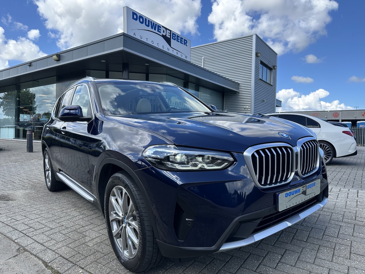 BMW X3 - xDrive30e High Executive Pano-Dak | Trekhaak | HiFi | 19 inch - AutoWereld.nl