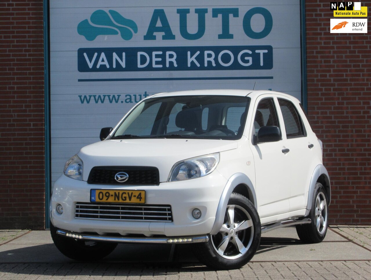 Daihatsu Terios - 1.5 2WD Tour 1.5 2WD Tour, Airco, LM, Side bars, 52.653 km !!! APK - AutoWereld.nl