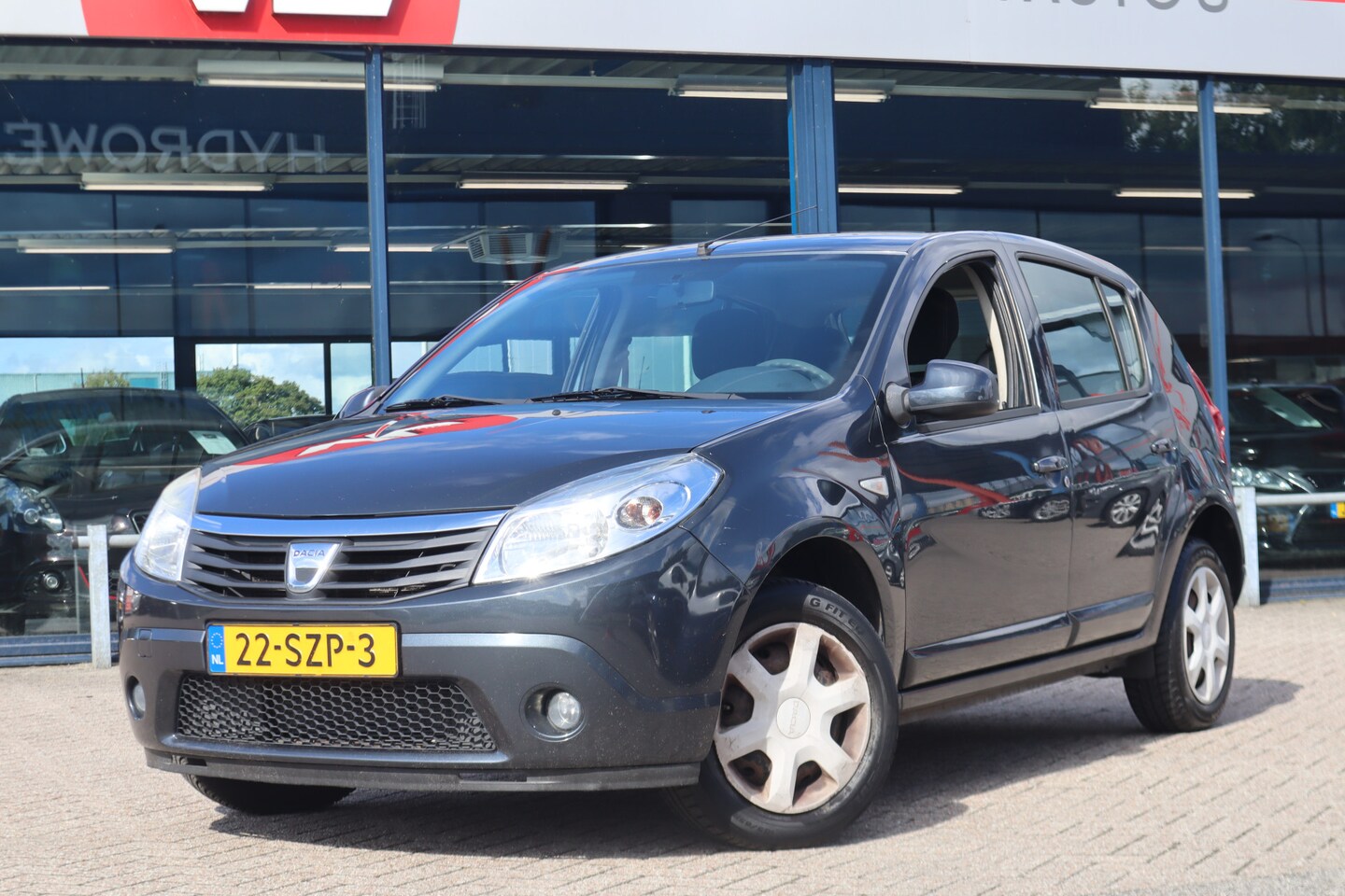 Dacia Sandero - 1.2 Lauréate | Airco | Elektrische Ramen | Apk 22-01-26 - AutoWereld.nl