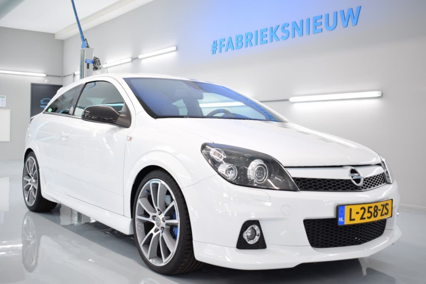 Opel Astra - Nürburgring Edition – nr. 159 van 835 - AutoWereld.nl