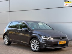 Volkswagen Golf - 1.2 TSI Trendline 1e Eignr |Carplay |Stoelverw |Xenon |Led |Start/Stop |Lmv |Nap |Boekjes