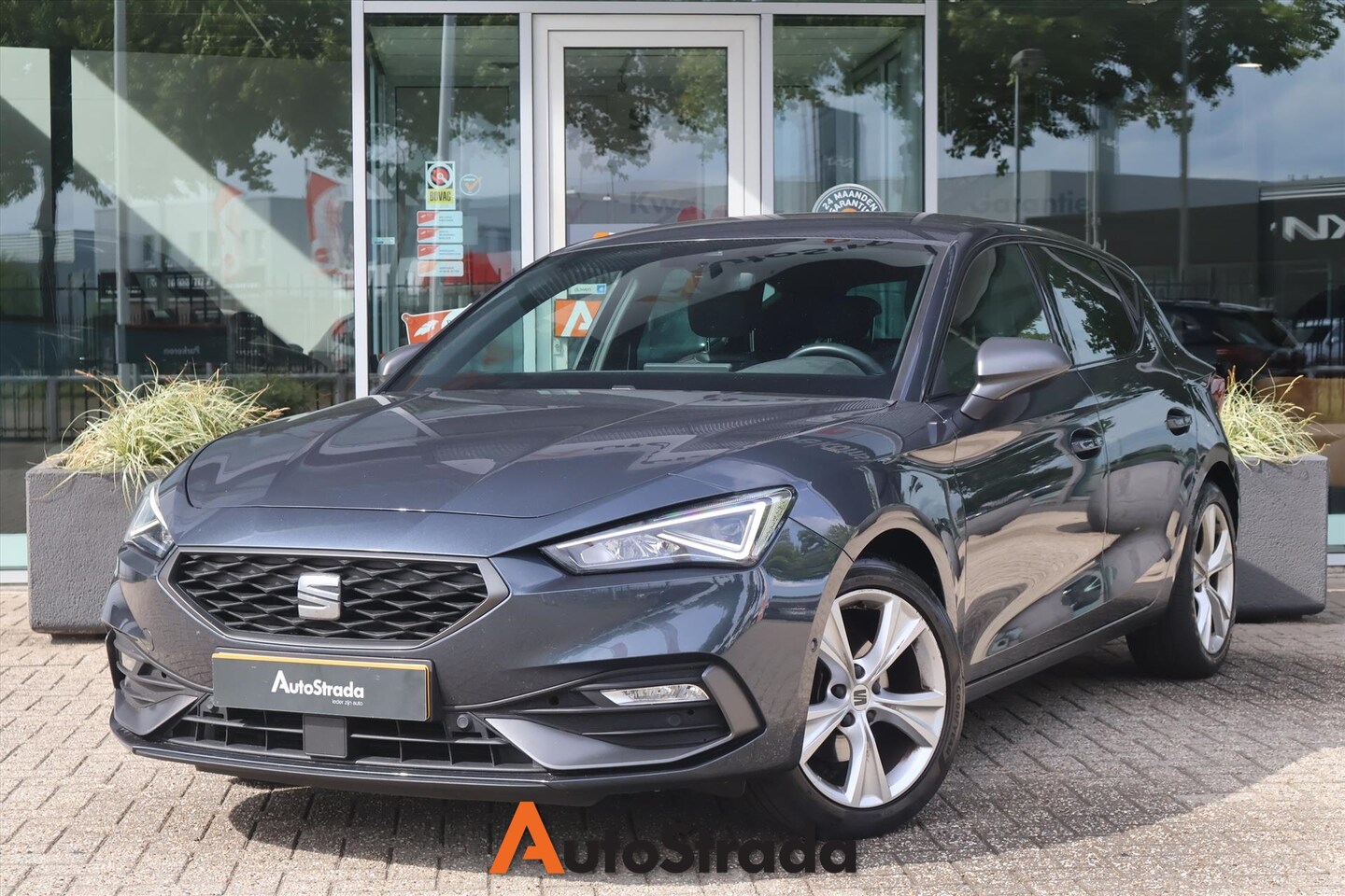 SEAT Leon - 1.0 FR TSI 110pk | Camera | Navi | Climate | Virtual | Stoelverwarming | Carplay | Sfeerve - AutoWereld.nl