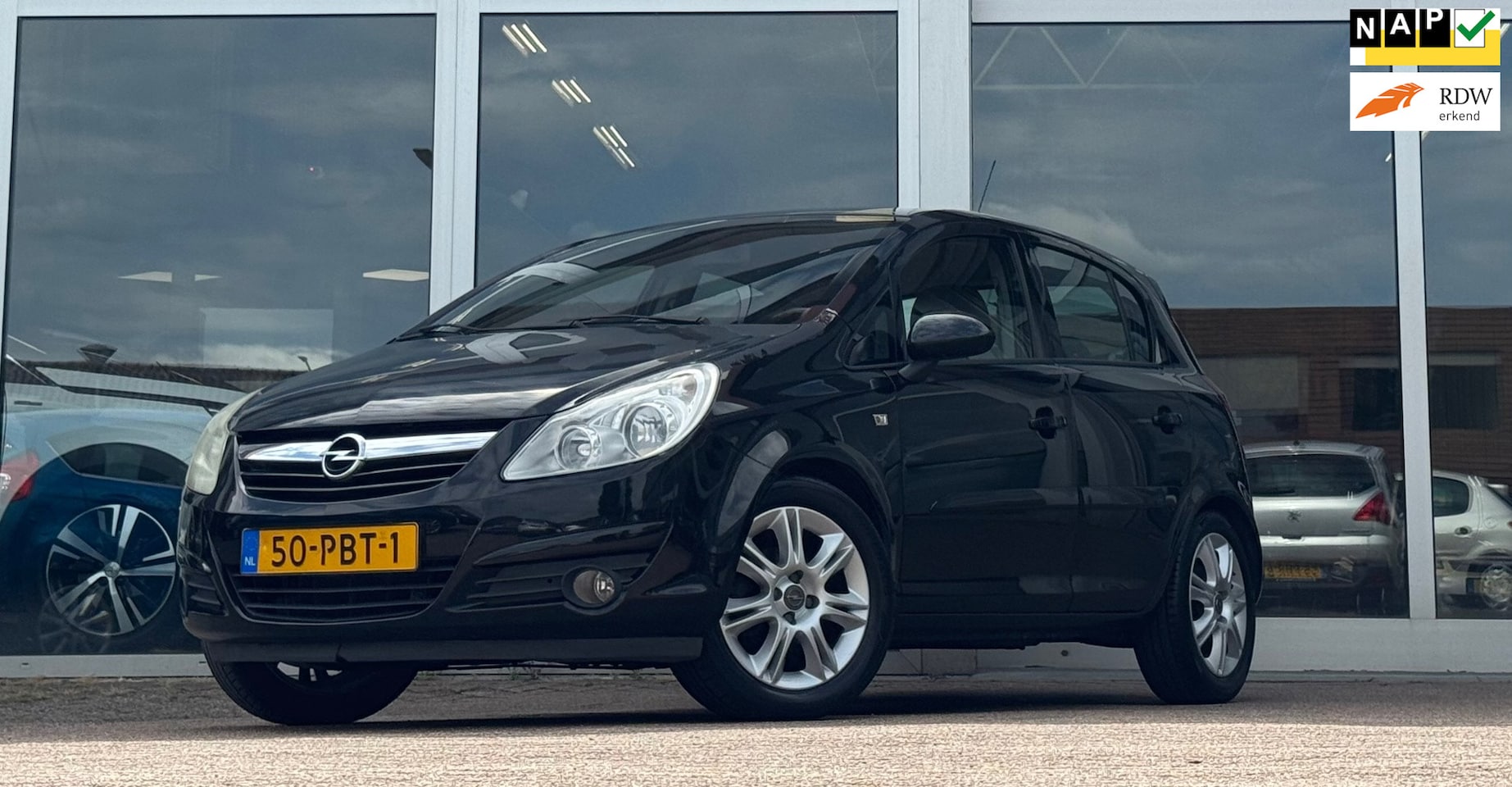 Opel Corsa - 1.2i 16V Cosmo Trekhaak Parkeerhulp Airco 5d APK 02-04-2026 - AutoWereld.nl