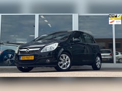 Opel Corsa - 1.2i 16V Cosmo Trekhaak Parkeerhulp Airco 5d APK 02-04-2026