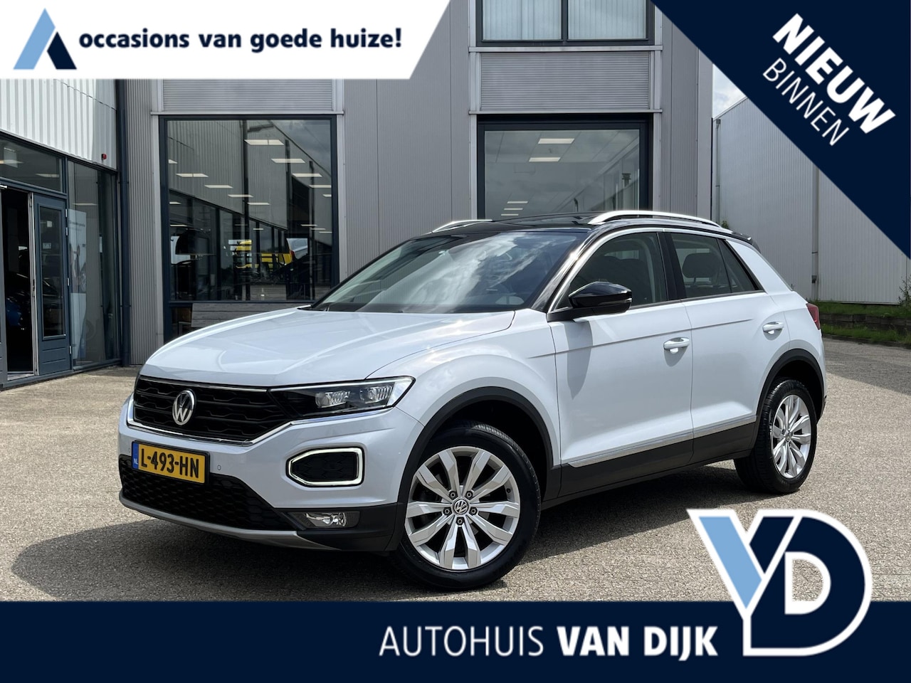 Volkswagen T-Roc - 1.5 TSI Style | Leder/Navi/Pano.Dak/Clima/Adapt.Cruise/Afn.Trekhaak/Virtual/Apple CarPlay- - AutoWereld.nl