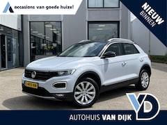 Volkswagen T-Roc - 1.5 TSI Style | Leder/Navi/Pano.Dak/Clima/Adapt.Cruise/Afn.Trekhaak/Virtual/Apple CarPlay