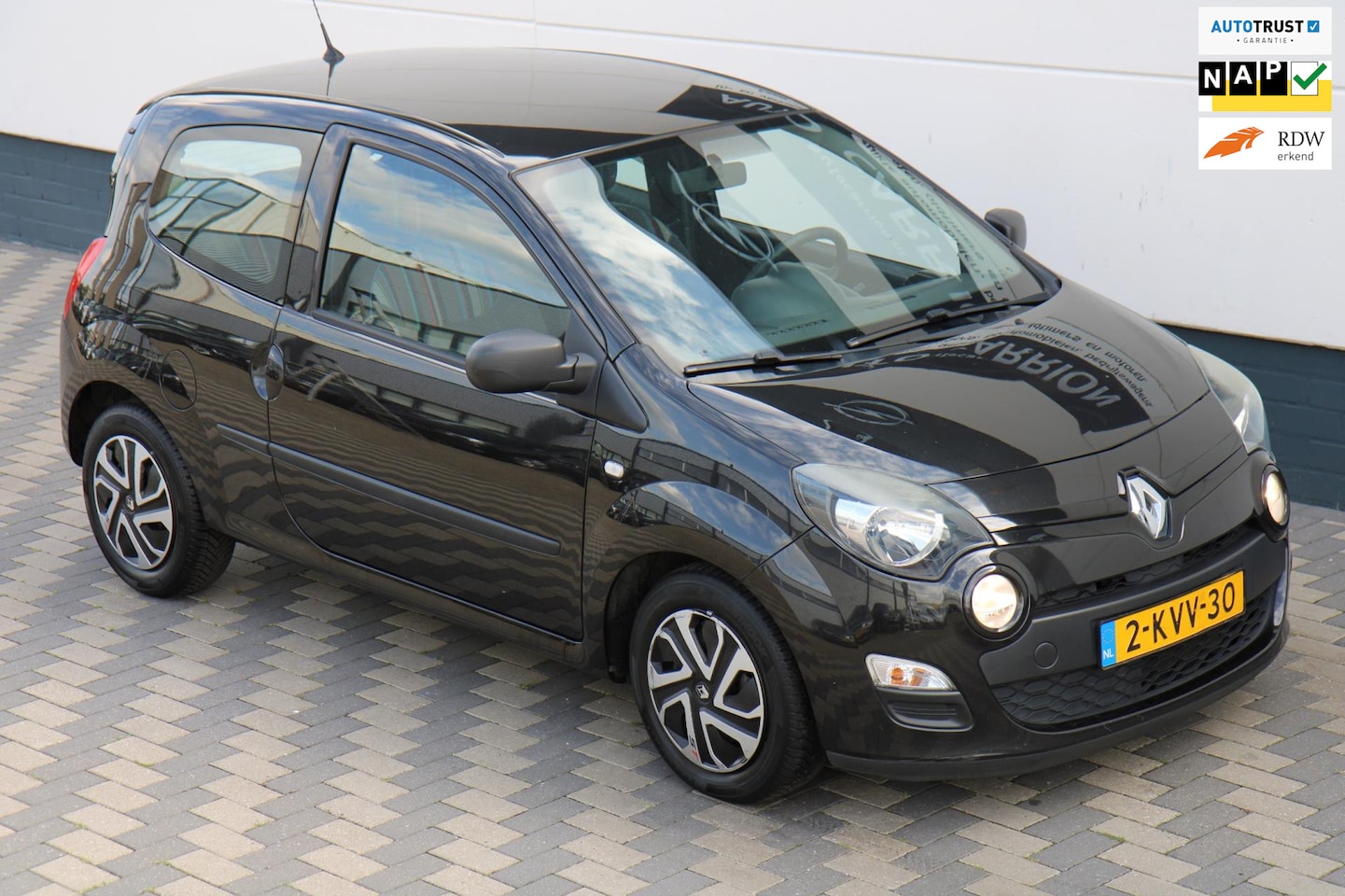 Renault Twingo - 1.2 16V Parisienne Airco Bluetooth Nieuwe APK - AutoWereld.nl