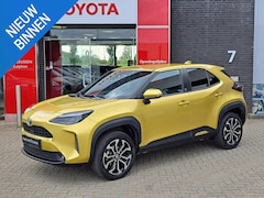 Toyota Yaris Cross - 1.5 Hybrid Dynamic AFNEEMBARE TREKHAAK STOEL- STUUR- EN VOORRUITVERWARMING APPLE & ANDROID