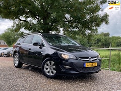 Opel Astra Sports Tourer - 1.4 Turbo Edition | Cruise + Airco + Navi nu € 6.750,