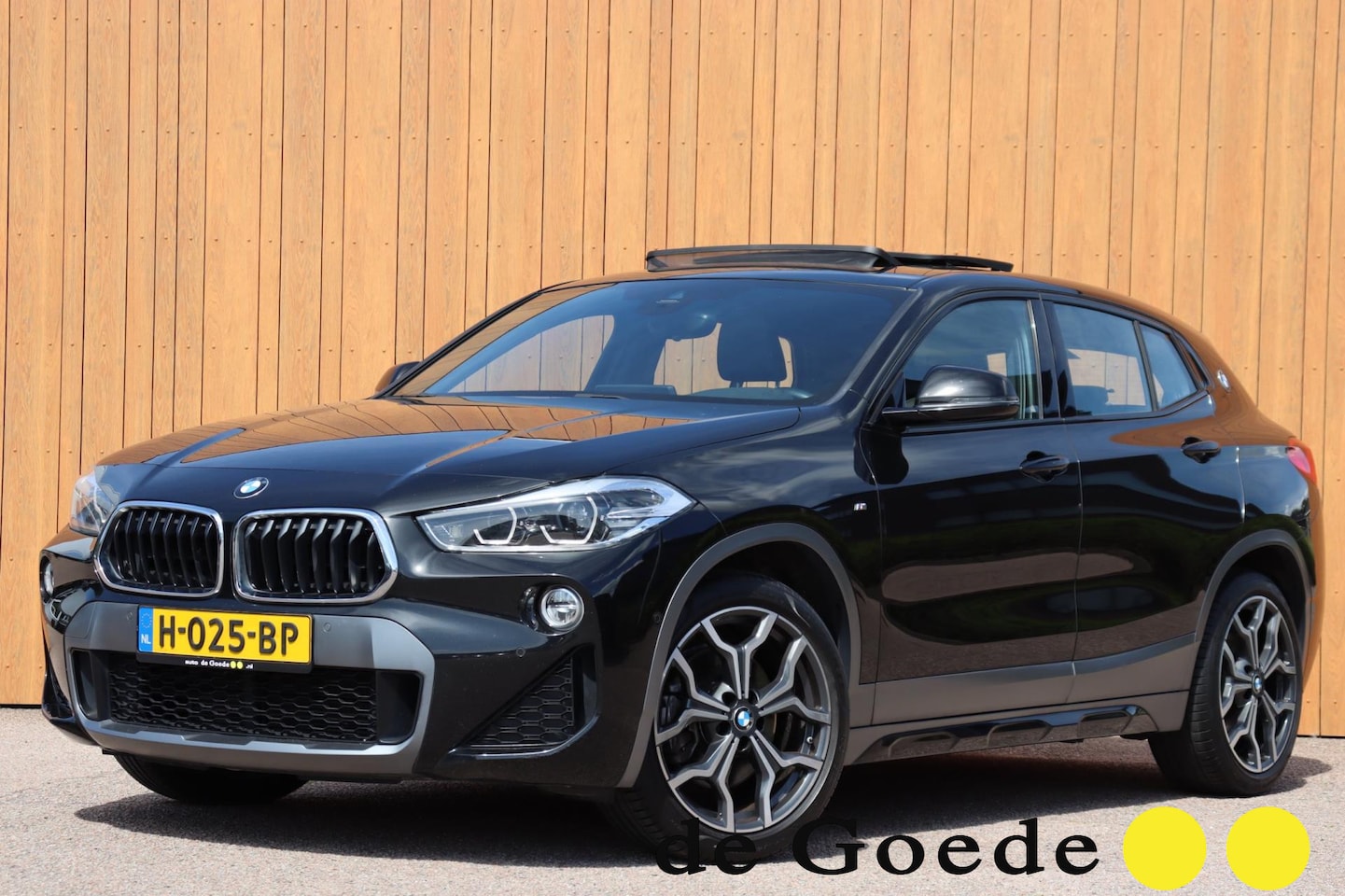 BMW X2 - SDrive20i High Executive M-Sport org.NL Harman Kardon schuifdak leer+vw - AutoWereld.nl