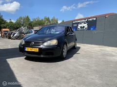 Volkswagen Golf - 1.6 FSI Comfortline 5Drs