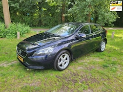 Volvo V40 - 2.0 T2 Momentum, Navi, Airco, Crause, Park, enz